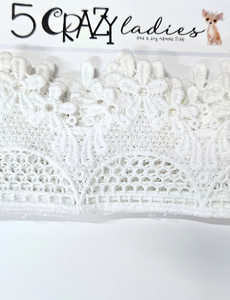 5 Crazy Ladies Lace - Flower Scallop - 1 metre