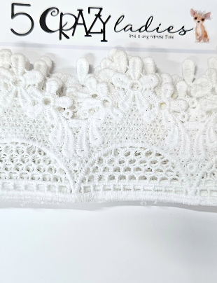 5 Crazy Ladies Lace - Flower Scallop - 1 metre