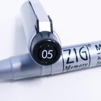 Zig Pen Millennium 05 - Pure Black